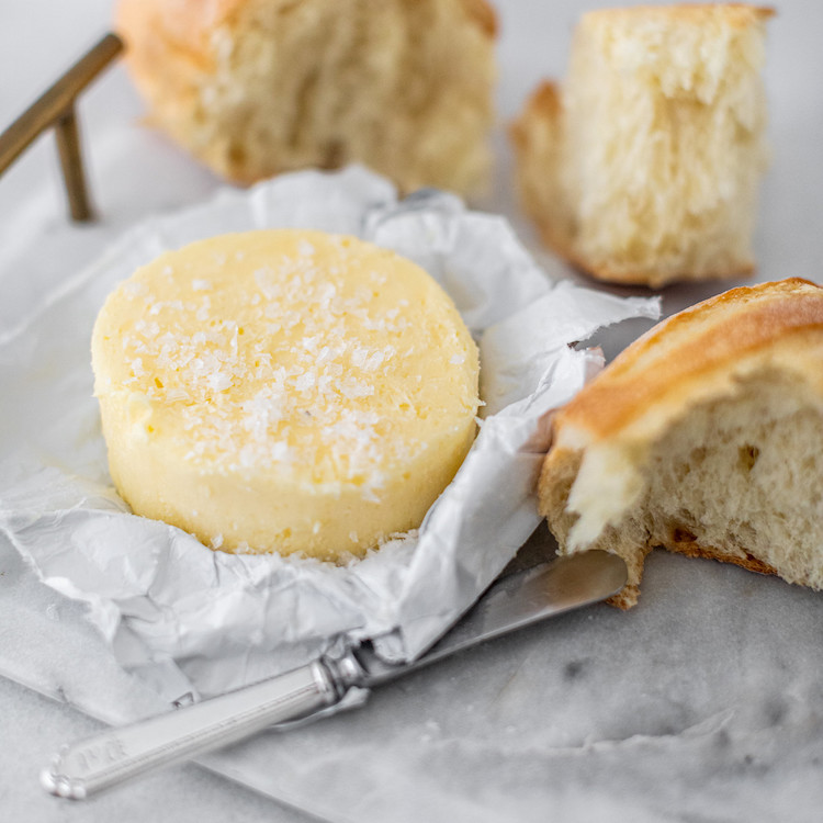 Picture of smoked sea salt Banner Butter